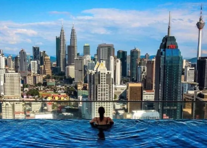 Regalia By Parcello Klcc Infinity Pool