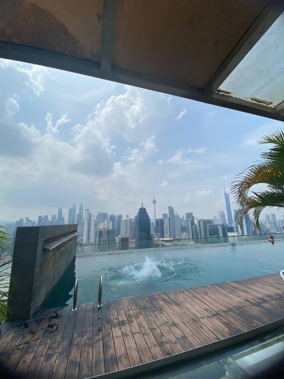 Regalia By Parcello Klcc Infinity Pool Pangsapuri *